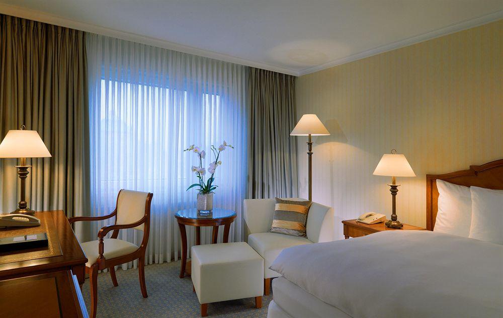 Bilderberg Bellevue 5*